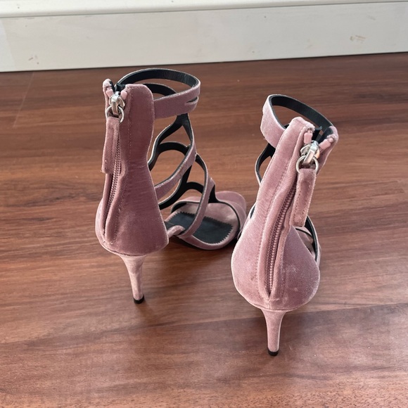 Brand new never worn - Picture 2 of 5